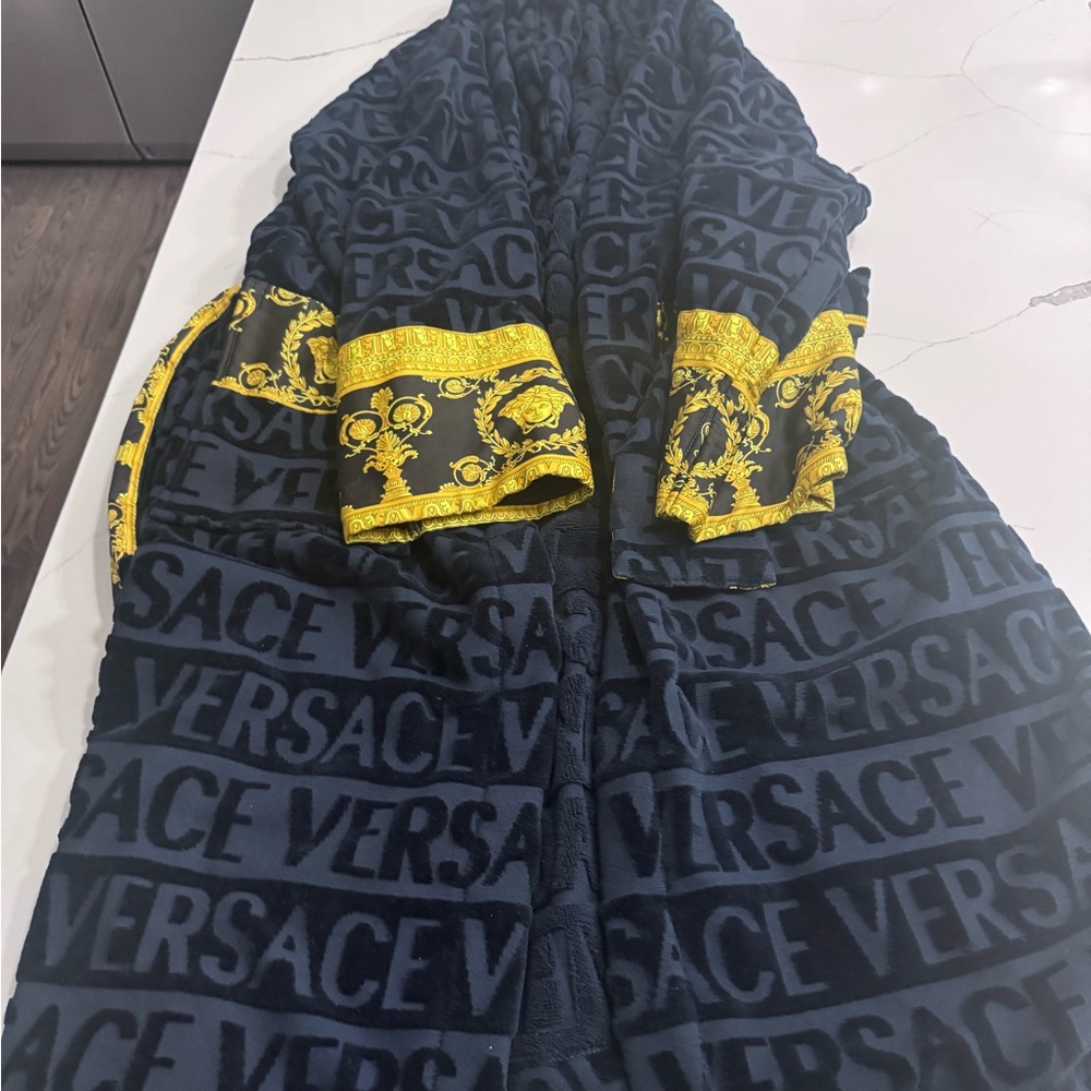 I ♡ BAROQUE BATHROBE Versace Navy Vlue and Gold Robe